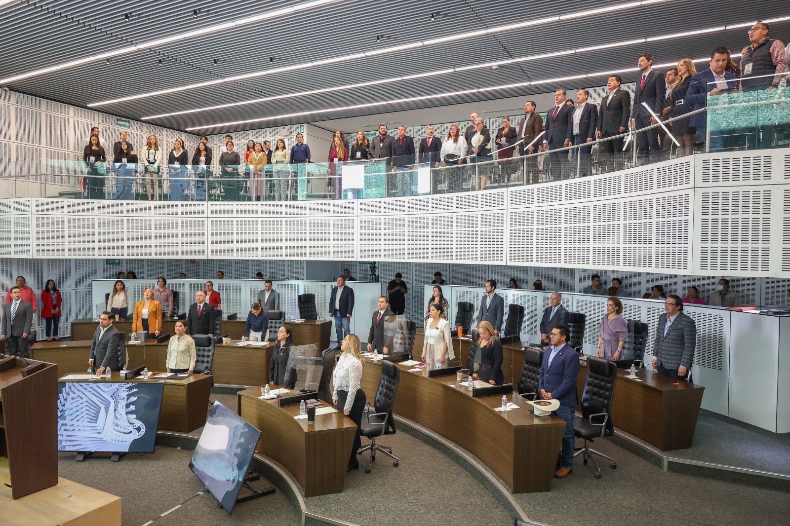 Dos mesas, una señal: el Congreso de Querétaro se blinda ante la ruptura