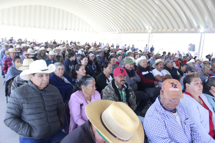 Jairo Morales fortalece al campo con apoyos para el barbecho en beneficio de 400 productores