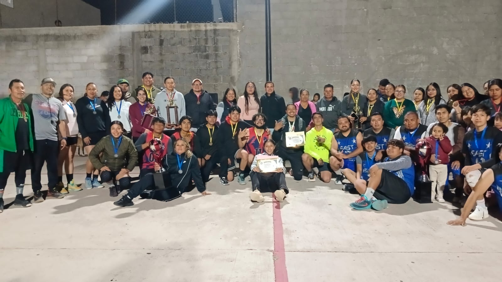 «Mambas» y «Niños de la Calle» se Coronan Campeones del Torneo de Básquetbol en Urecho 
