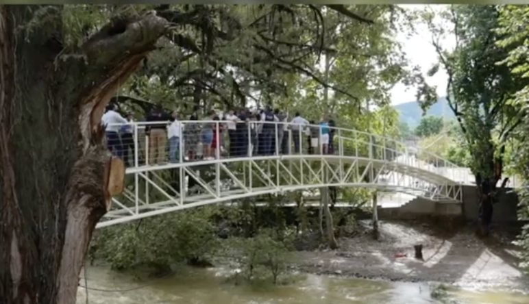 Sierra Gorda: puentes, deslaves y caminos ponen a prueba la movilidad